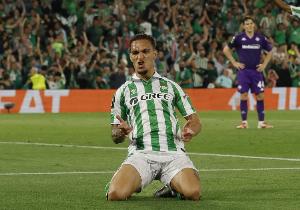 开云移动端-记者：目前贝蒂斯仍未与曼联就安东尼转会达成协议，但还在努力