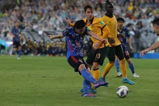 【世预赛】三苫薰双响 日本2比0澳大利亚提前出线