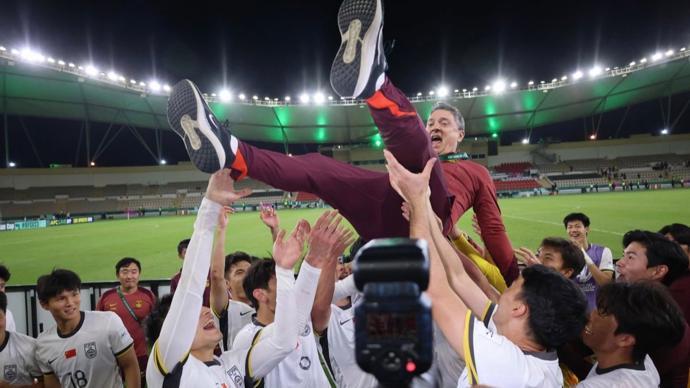 开云APP-新民场外音｜关尹：U23国足只会踢丑陋足球？赢球才永远是球场的第一法则